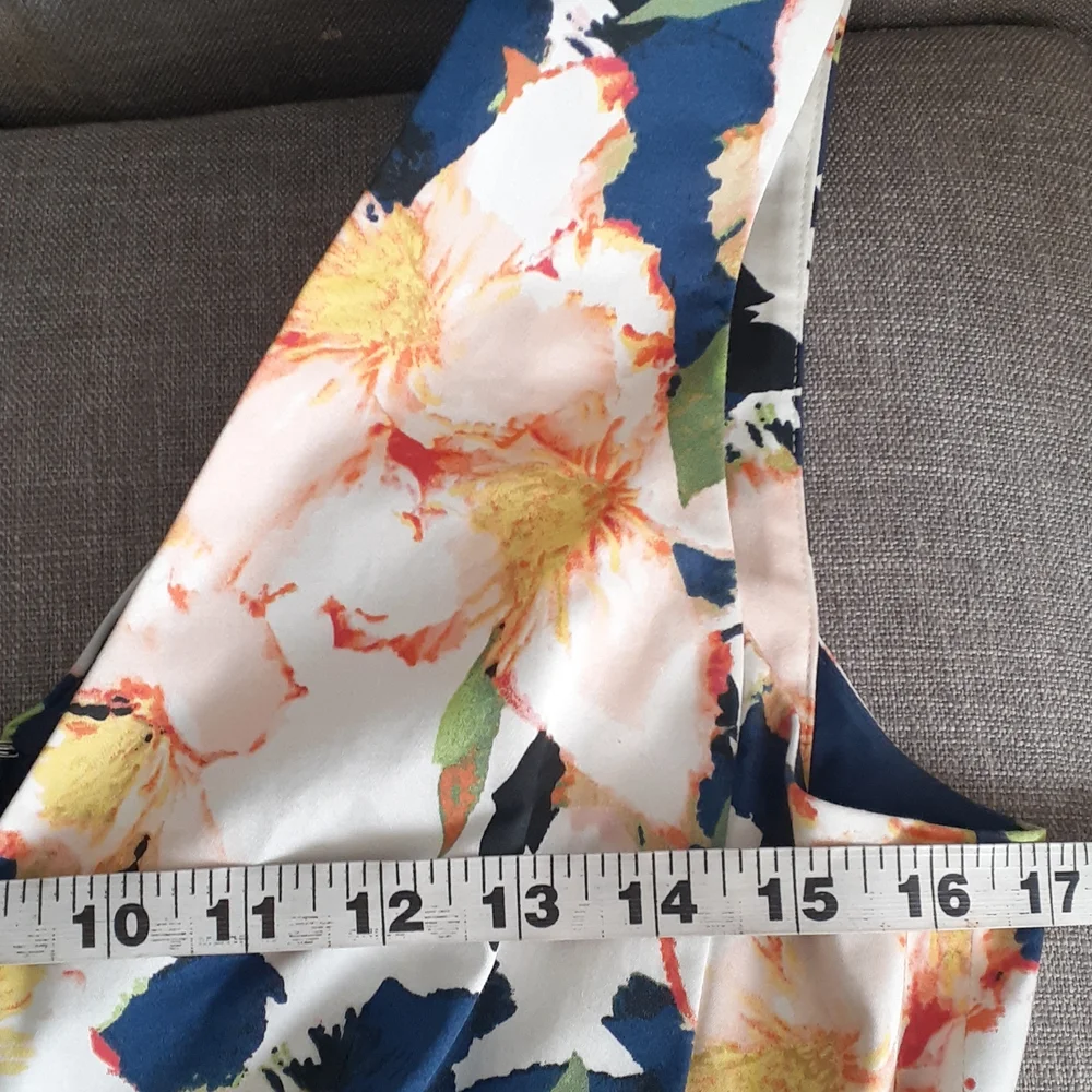 J.crew Cottagecore  fit and flare  floral vneck  dress size 8 - Picture 14 of 17